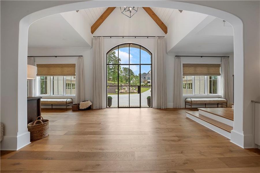 Spacious, unfurnished interior of a new home in , Alpharetta (Image 23).