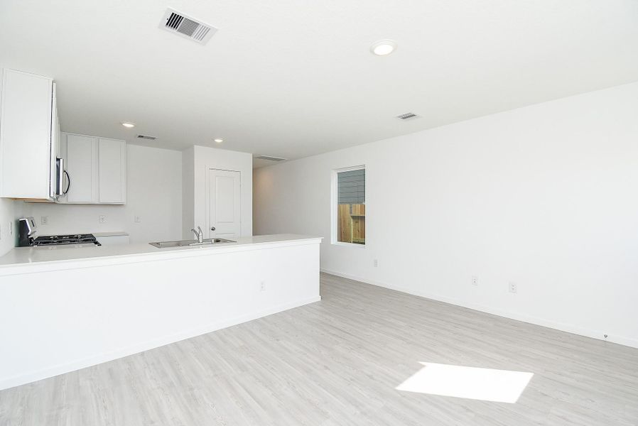 Spacious, unfurnished interior of a new home in Tavola, New Caney (Image 16). Spacious, unfurnished interior of a new home in Tavola, New Caney (Image 16).