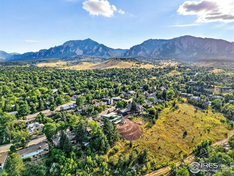 Image 47 of a home in .