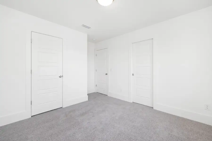Spacious, unfurnished interior of a new home in Meadowview, Pittsboro (Image 18).