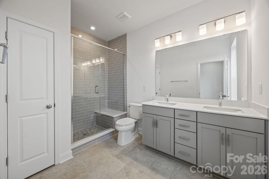 Second owner's suite bathroom