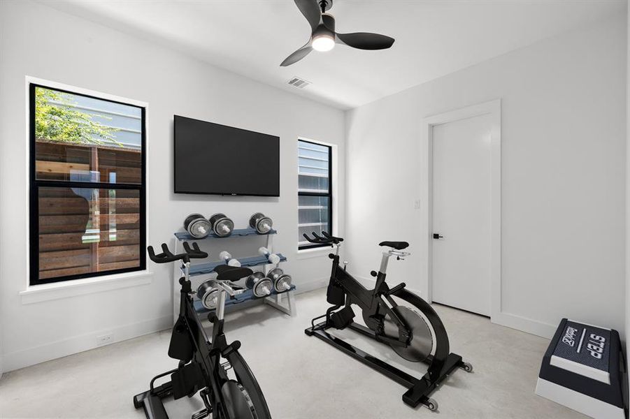 Image 33 of a home in . Image 33 of a home in .