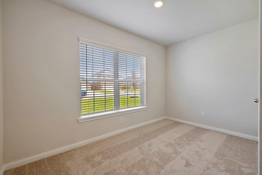 Spacious, unfurnished interior of a new home in Freeman Ranch, Katy (Image 8).