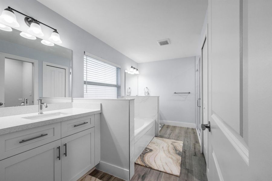 Furnished interior view inside a new home in , Port St. Lucie (Image 15).