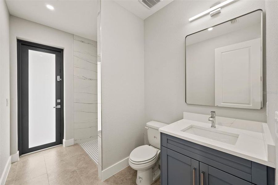 Furnished interior view inside a new home in , Cape Coral (Image 12).