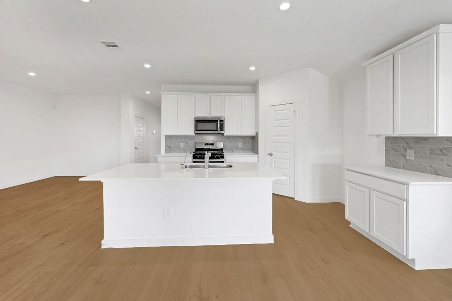 *Images and 3D tour are for illustration only and options may vary from home as built. *Images and 3D tour are for illustration only and options may vary from home as built.