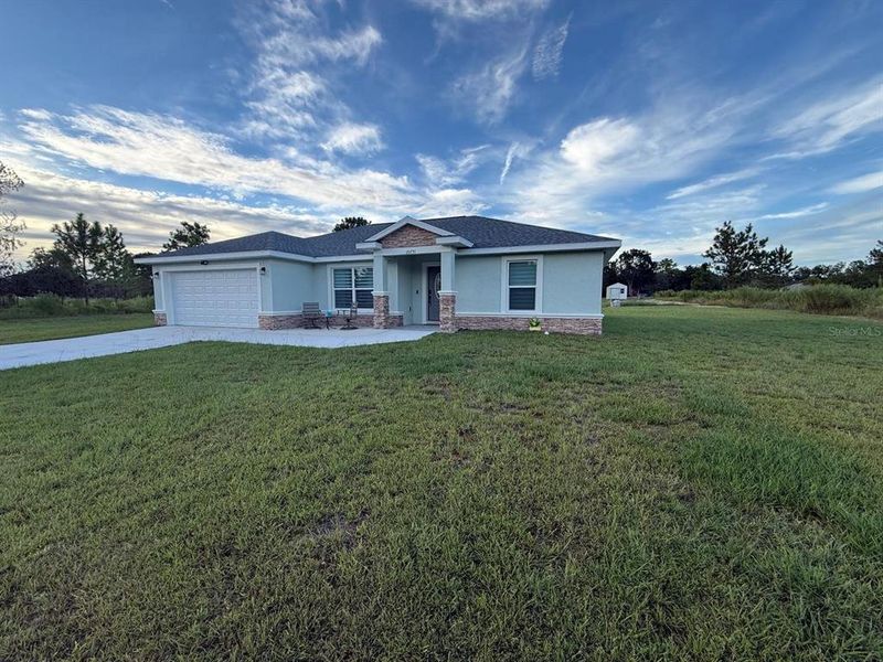 Exterior details and patio area of a home in , Dunnellon (Image 19). Exterior details and patio area of a home in , Dunnellon (Image 19).