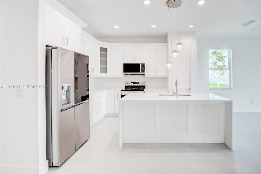Furnished interior view inside a new home in , Cape Coral (Image 9).