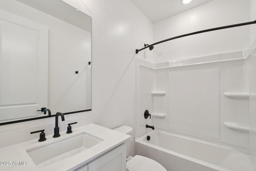 18-web-or-mls-E Saddle Way-S0111-016