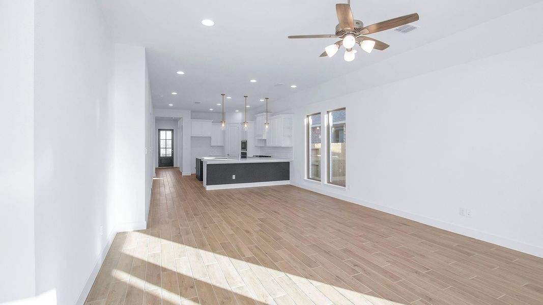 Spacious, unfurnished interior of a new home in Everly, Hockley (Image 14).