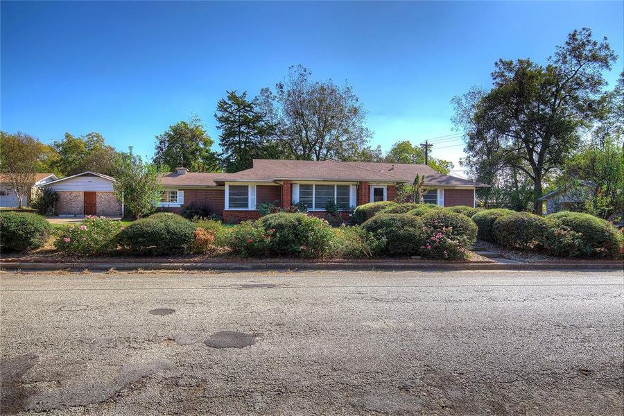 Image 36 of a home in .