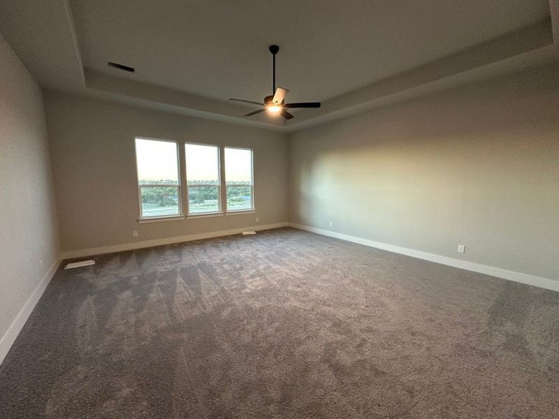 Spacious, unfurnished interior of a new home in Eagle Ridge Estates, Weatherford (Image 15).