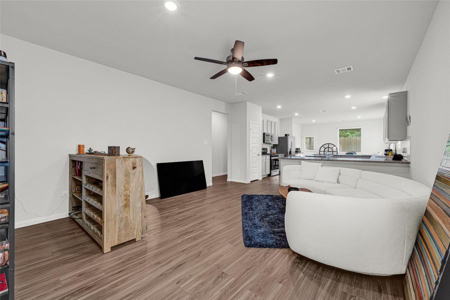 Furnished interior view inside a new home in River's Edge, Conroe (Image 18).