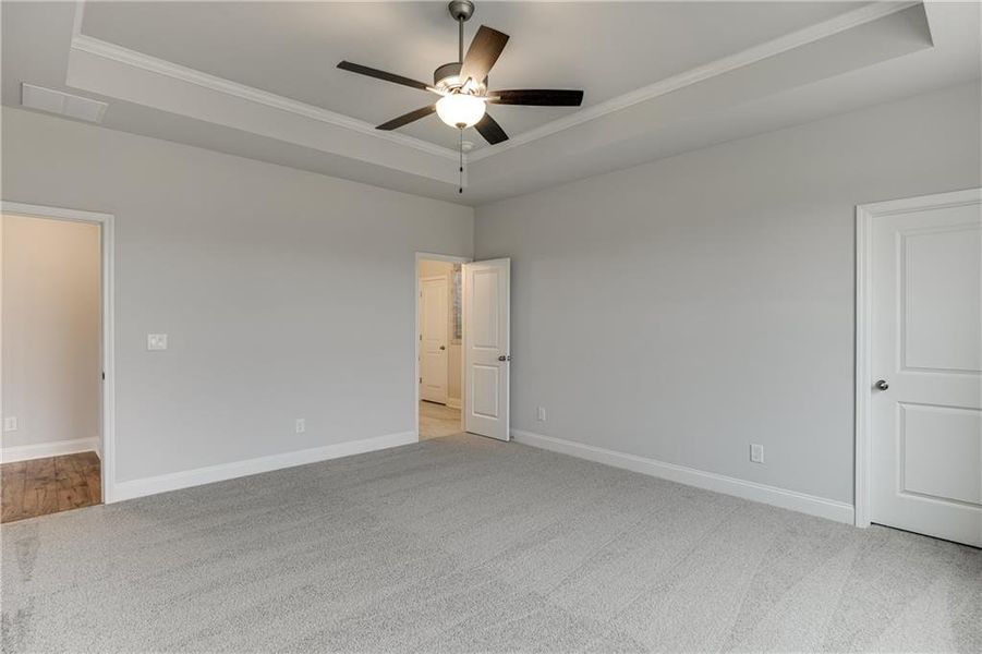 Spacious, unfurnished interior of a new home in , Jefferson (Image 18).