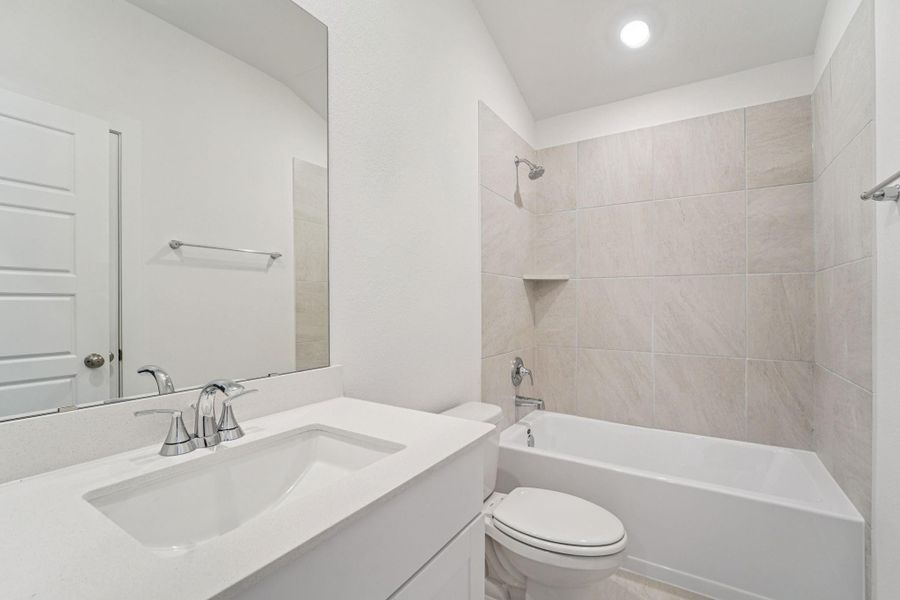 Furnished interior view inside a new home in Southwinds, Baytown (Image 15). Furnished interior view inside a new home in Southwinds, Baytown (Image 15).