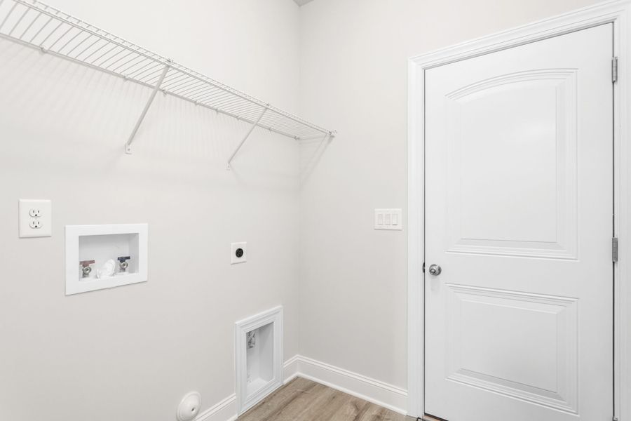 Spacious, unfurnished interior of a new home in Northborough, Colfax (Image 20).
