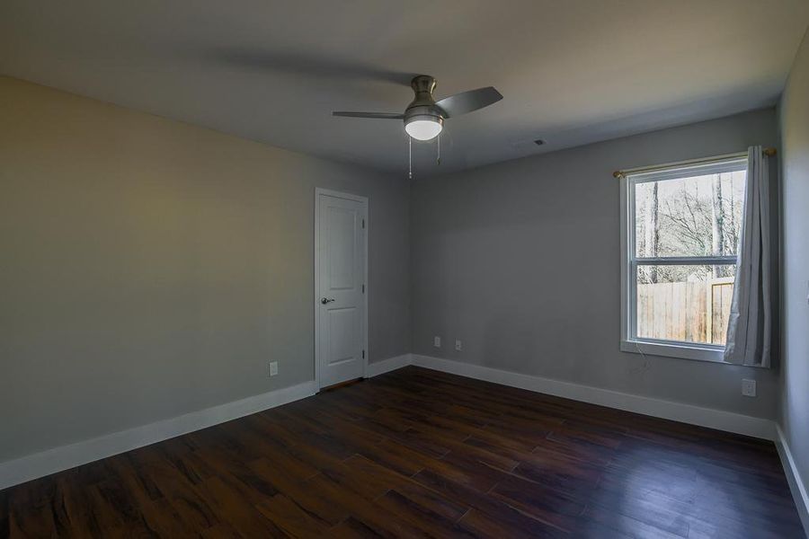 Spacious, unfurnished interior of a new home in , Commerce (Image 19).