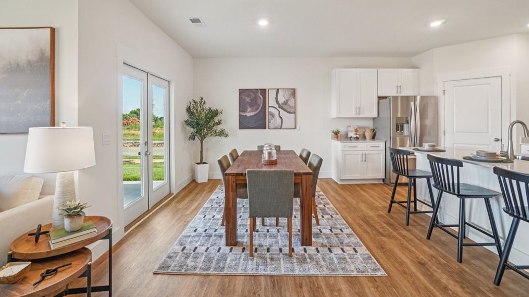 Furnished interior view inside a new home in Saint Andrews Garth, Kingsport (Image 8).
