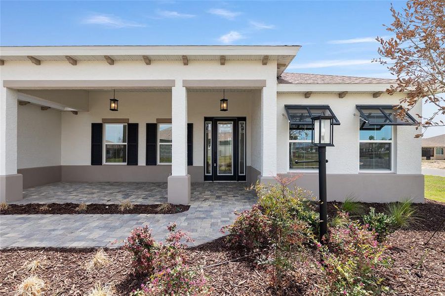 Exterior details and patio area of a home in , Ocala (Image 4).