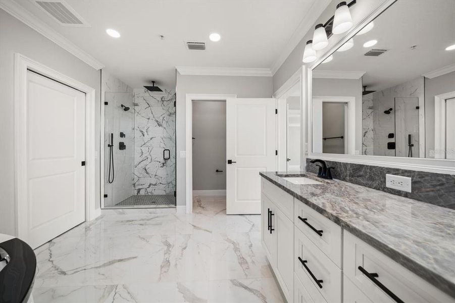 Furnished interior view inside a new home in , Clearwater (Image 9).