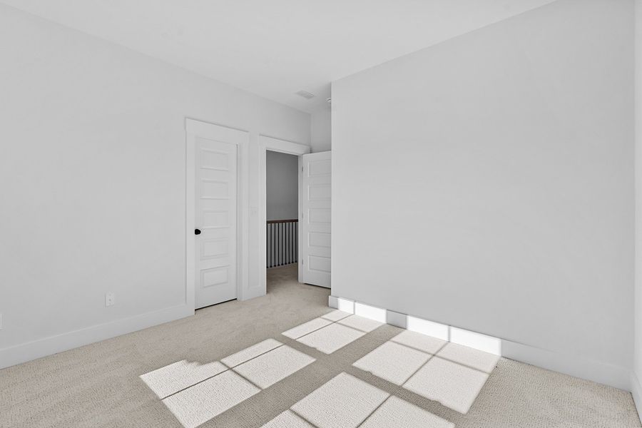 Spacious, unfurnished interior of a new home in Hanes Lake, Winston-Salem (Image 38).