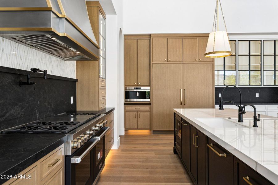 27-web-or-mls-6610-n-mountain-view-rd