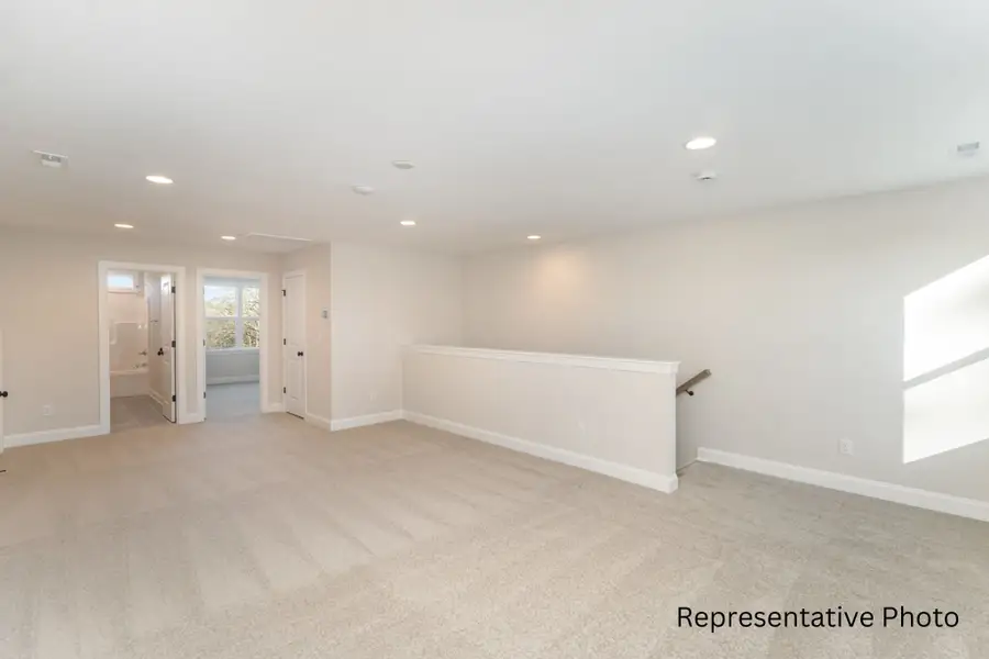Spacious, unfurnished interior of a new home in Edmunds Farm, Clover (Image 24).