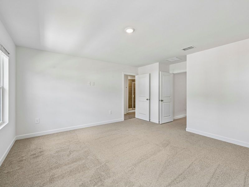 Spacious, unfurnished interior of a new home in Nolen Farm, Gastonia (Image 14). Spacious, unfurnished interior of a new home in Nolen Farm, Gastonia (Image 14).