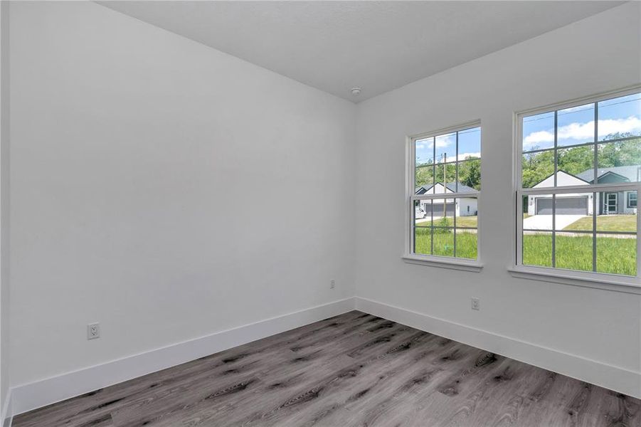 Spacious, unfurnished interior of a new home in , Dunnellon (Image 37).