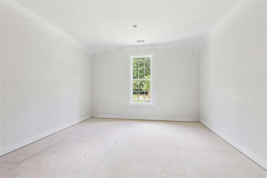 Spacious, unfurnished interior of a new home in Whitestone, Douglasville (Image 7).