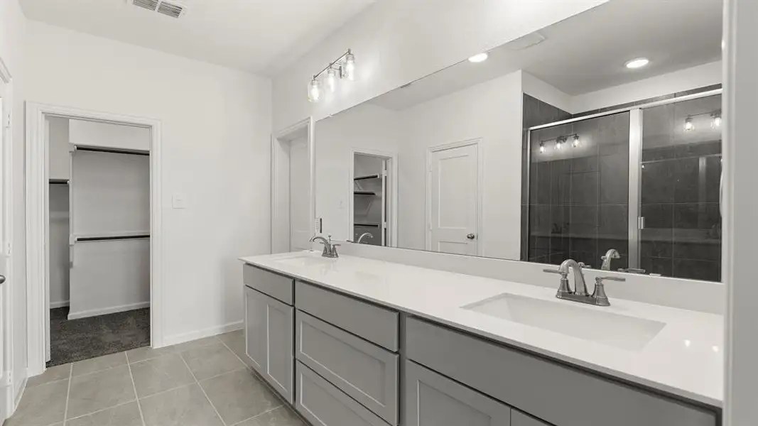 23. 1705 Meadow Crest - Bath (2)