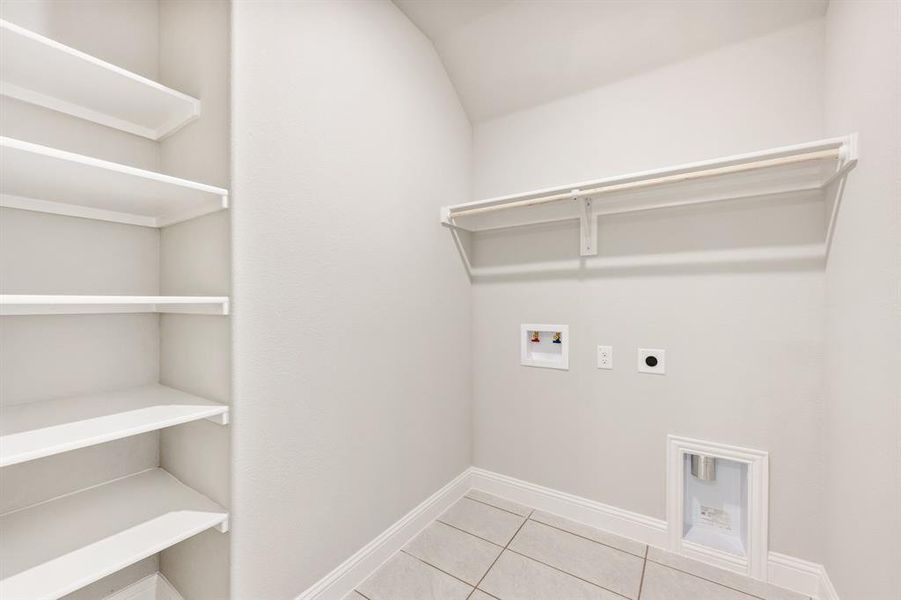 Spacious, unfurnished interior of a new home in Somerset, Mansfield (Image 29). Spacious, unfurnished interior of a new home in Somerset, Mansfield (Image 29).