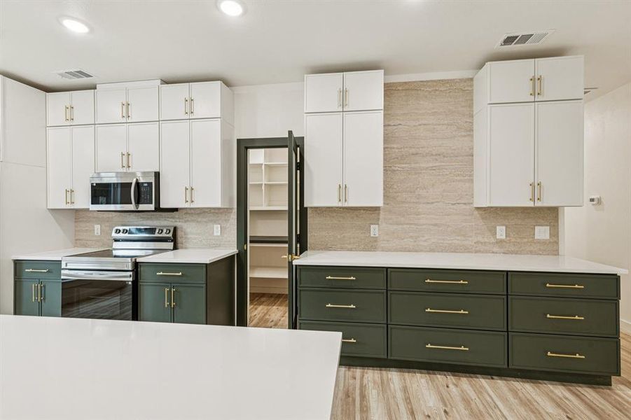 Furnished interior view inside a new home in , Mesquite (Image 16).