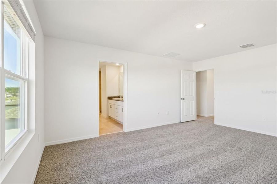 Spacious, unfurnished interior of a new home in , Poinciana (Image 35).