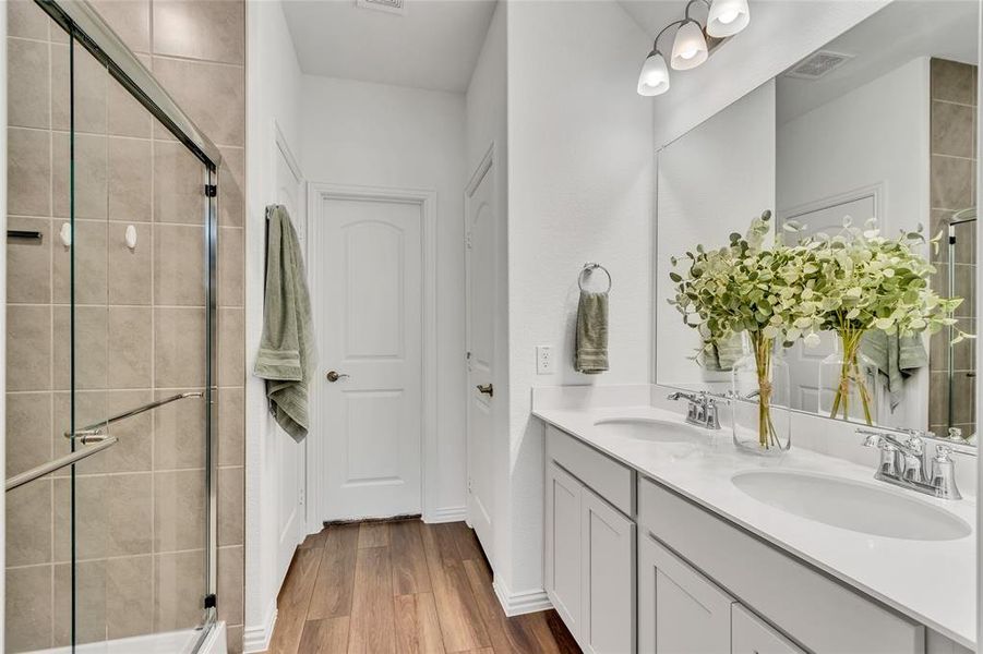 Furnished interior view inside a new home in , Fort Worth (Image 30). Furnished interior view inside a new home in , Fort Worth (Image 30).