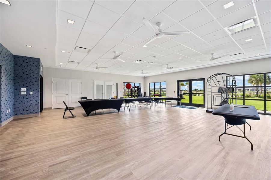 Community amenities in Wellen Park Golf & Country Club, Venice (Image 41).