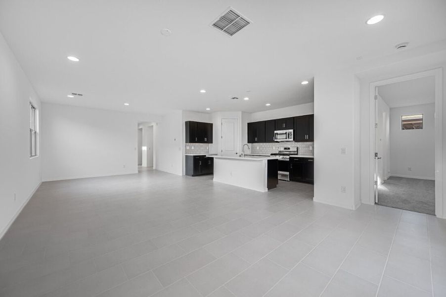 Image 29 representing the Sandstone by Taylor Morrison in Artisan at Asante Discovery Collection, Surprise, AZ. Image 29 representing the Sandstone by Taylor Morrison in Artisan at Asante Discovery Collection, Surprise, AZ.