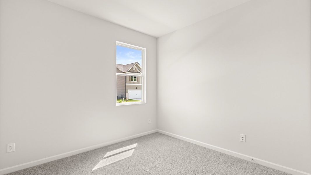 Representative unfurnished interior of a home built from the Cali by D.R. Horton in Sheffield Highlands, Dallas (Image 37).