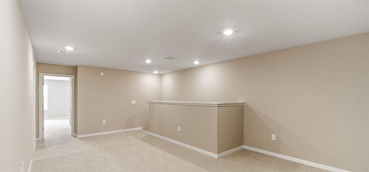 Spacious, unfurnished interior of a new home in , St. Cloud (Image 20).
