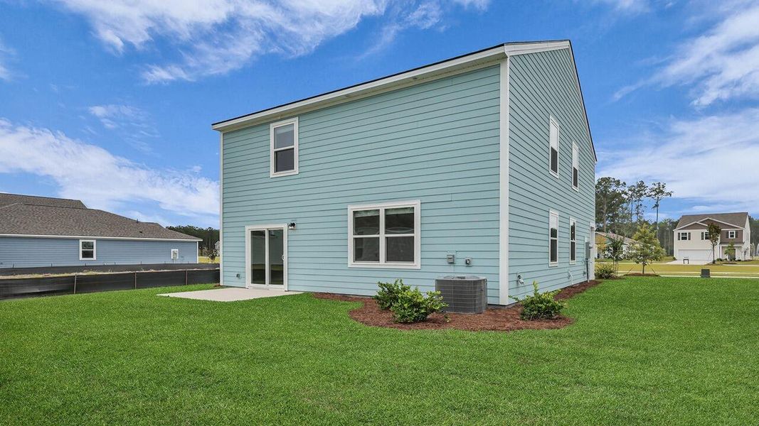 Exterior details and patio area of a home in Hillcrest, Ravenel (Image 4).