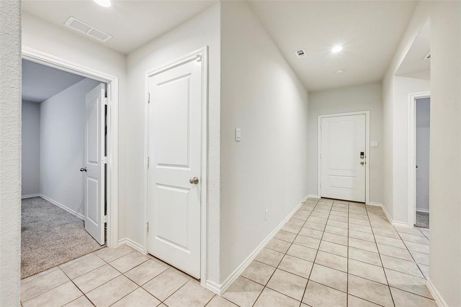 Spacious, unfurnished interior of a new home in , Springtown (Image 19).