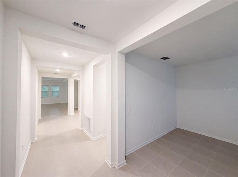 Spacious, unfurnished interior of a new home in Meadow Pointe, Groveland (Image 17).