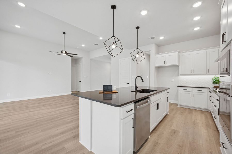 The Anthony - Kitchen