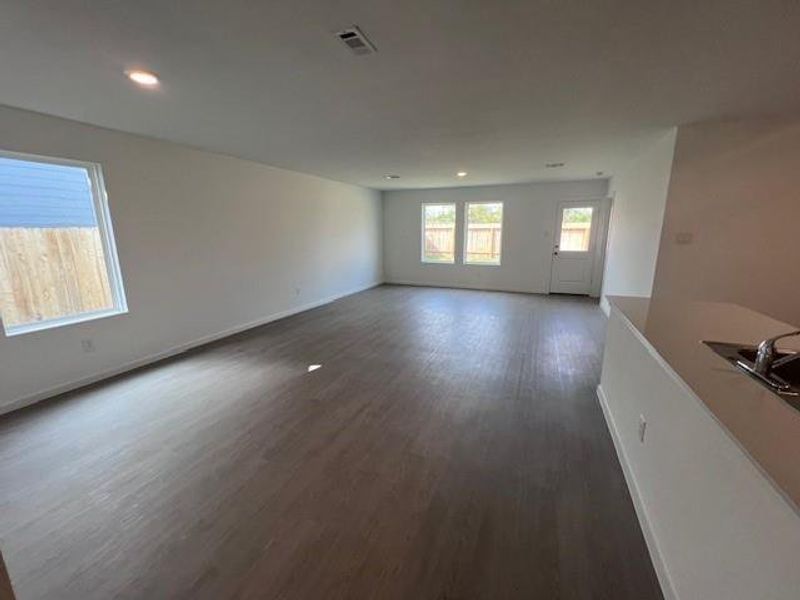 Pictures are representative of same floor plan - not actual home Pictures are representative of same floor plan - not actual home