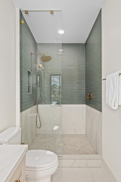 Furnished interior view inside a new home in , Charleston (Image 63).