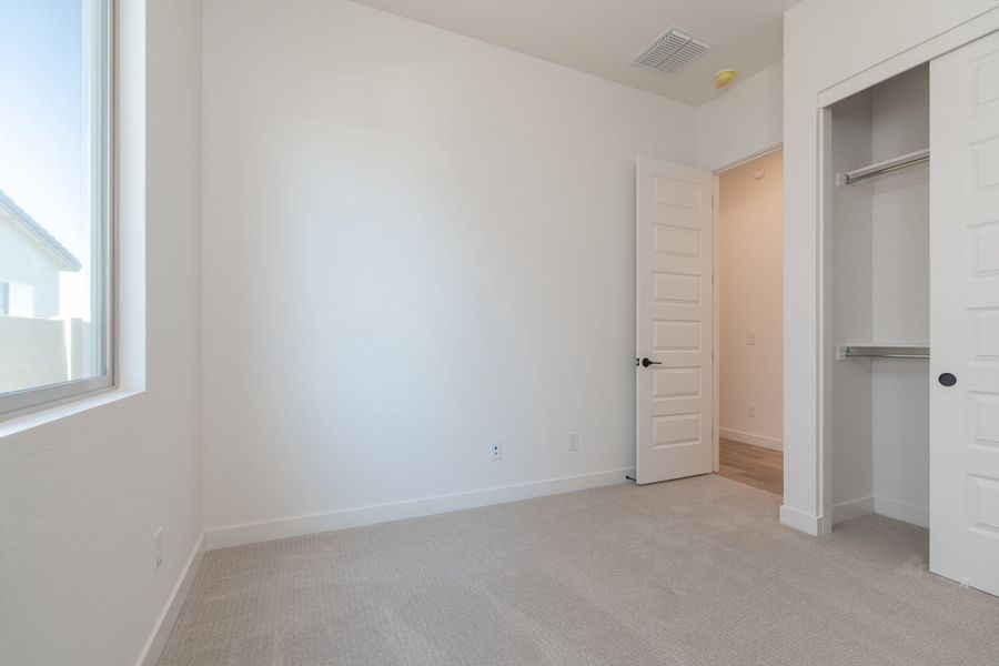 Spacious, unfurnished interior of a new home in Soleo, San Tan Valley (Image 12).