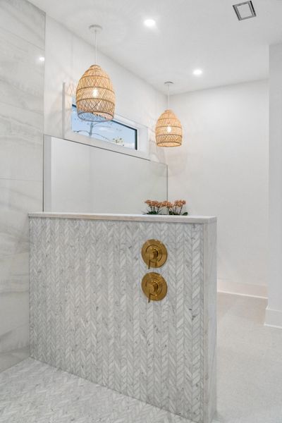 Close-up of interior finishes inside a home in , Folly Beach (Image 21).