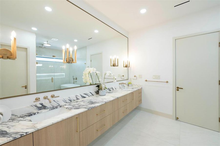 Furnished interior view inside a new home in , Dallas (Image 30).