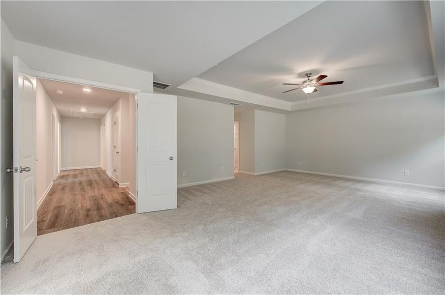 Spacious, unfurnished interior of a new home in Hamilton Lakes, Lawrenceville (Image 28).