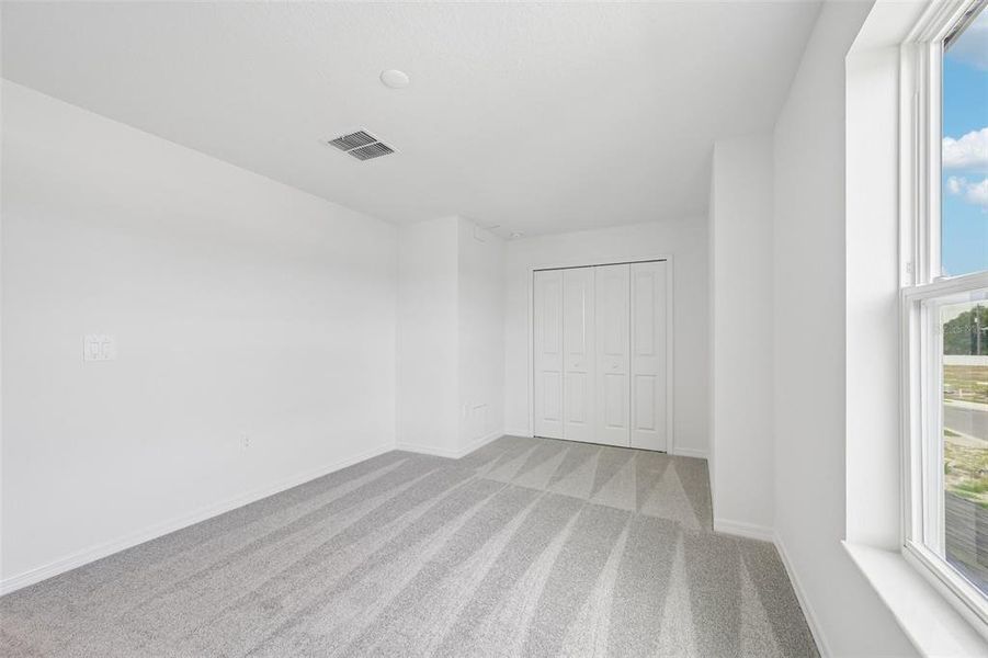Spacious, unfurnished interior of a new home in Southpointe, Palmetto (Image 15).